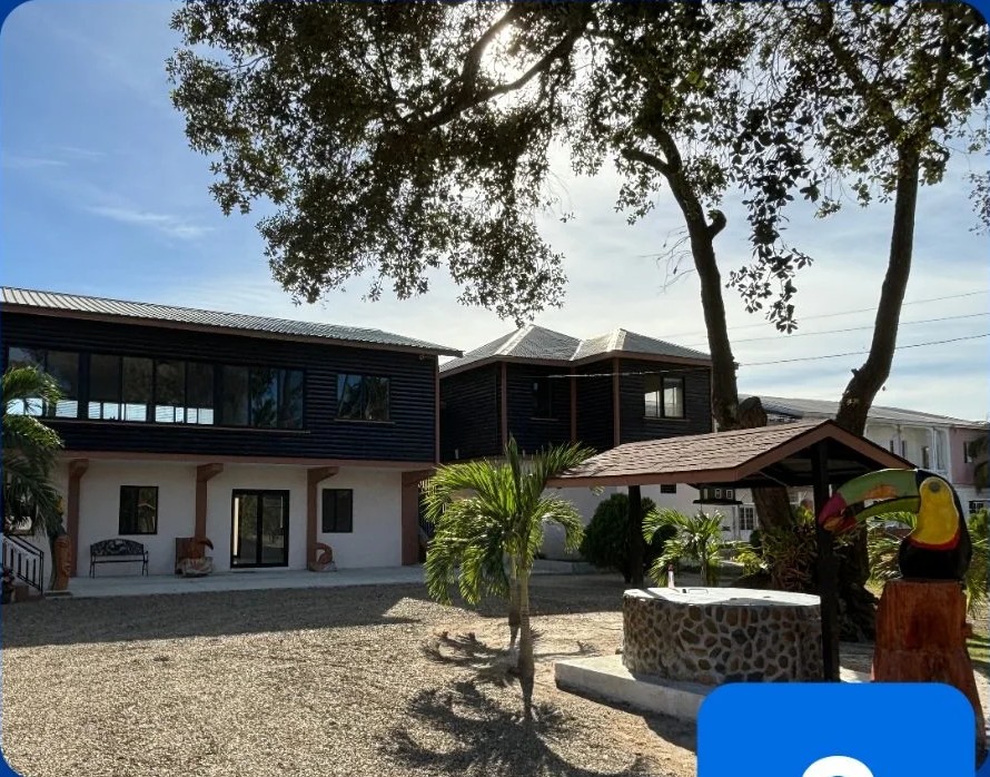 Photo banner of the property
